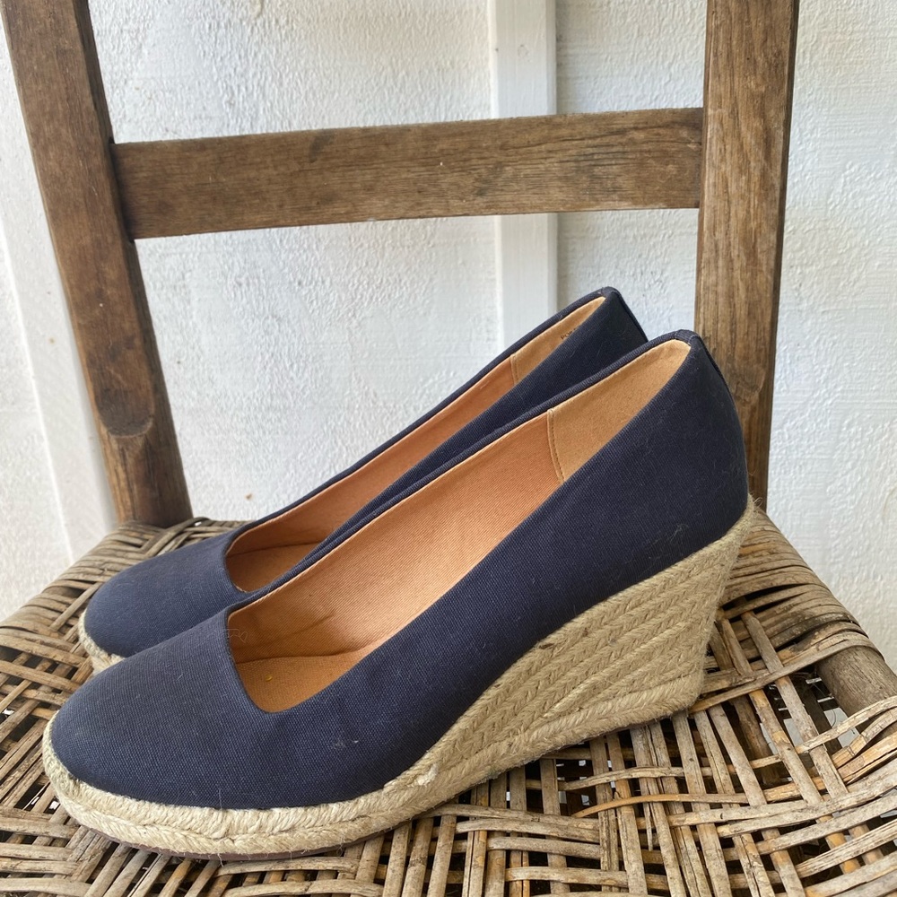 Stylish Navy Wedge Espadrilles - Picture 2 of 5